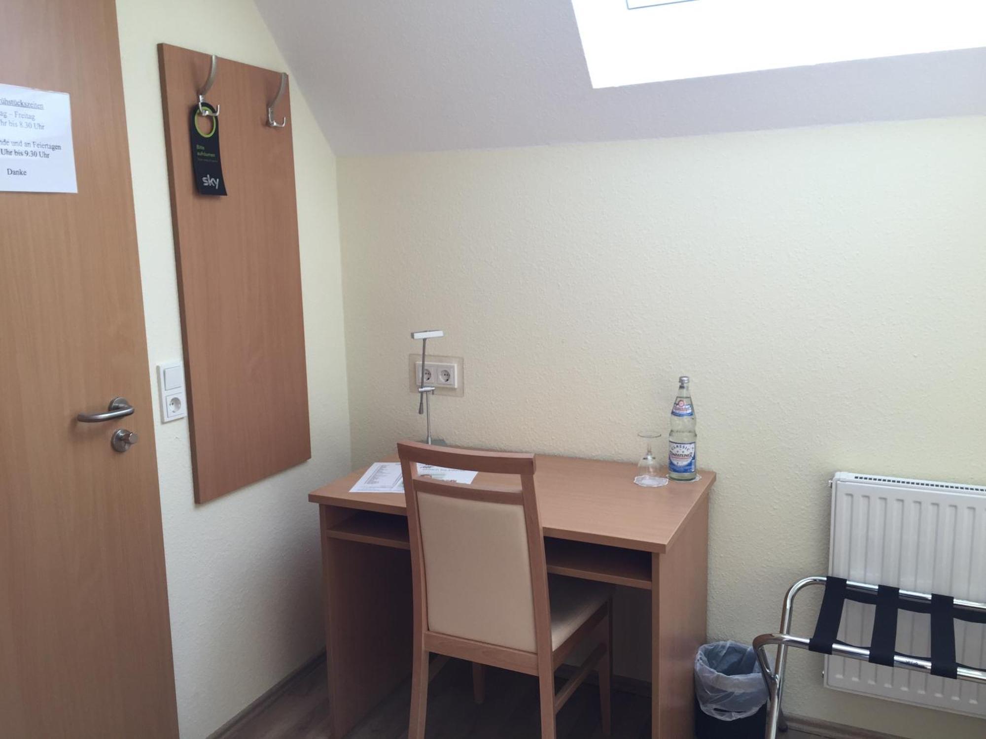 Pension Im Wirtshaus Himberg Bad Honnef Exterior photo