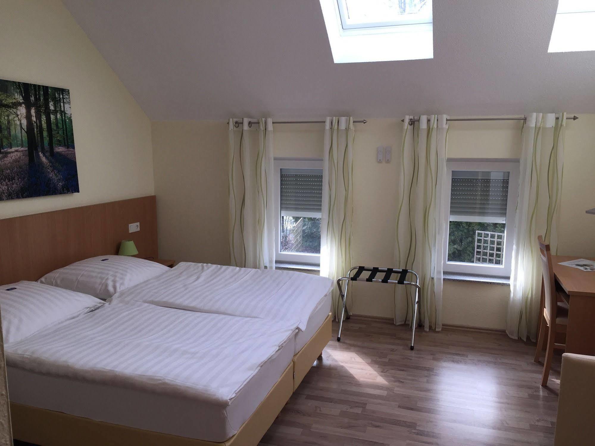 Pension Im Wirtshaus Himberg Bad Honnef Exterior photo