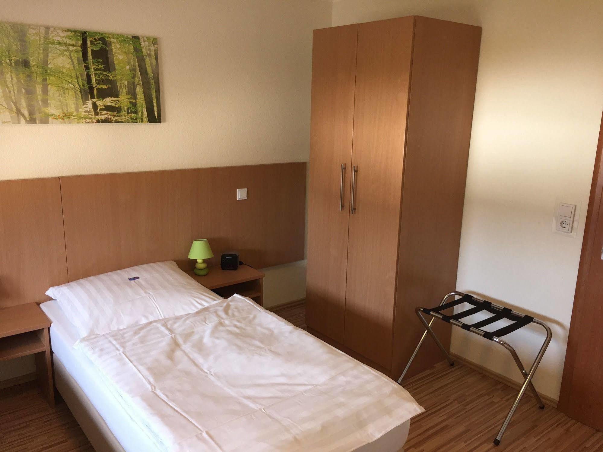 Pension Im Wirtshaus Himberg Bad Honnef Exterior photo